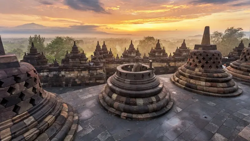 Keagungan Spiritual: Menyaksikan Keajaiban Candi Borobudur di Magelang