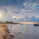 Pantai Teluk Awur: Wisata Pantai dengan Pemandangan Menakjubkan di Jepara